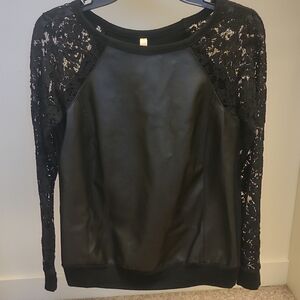 NWOT! BAILEY44 Black Lace Sleeve Women's Top